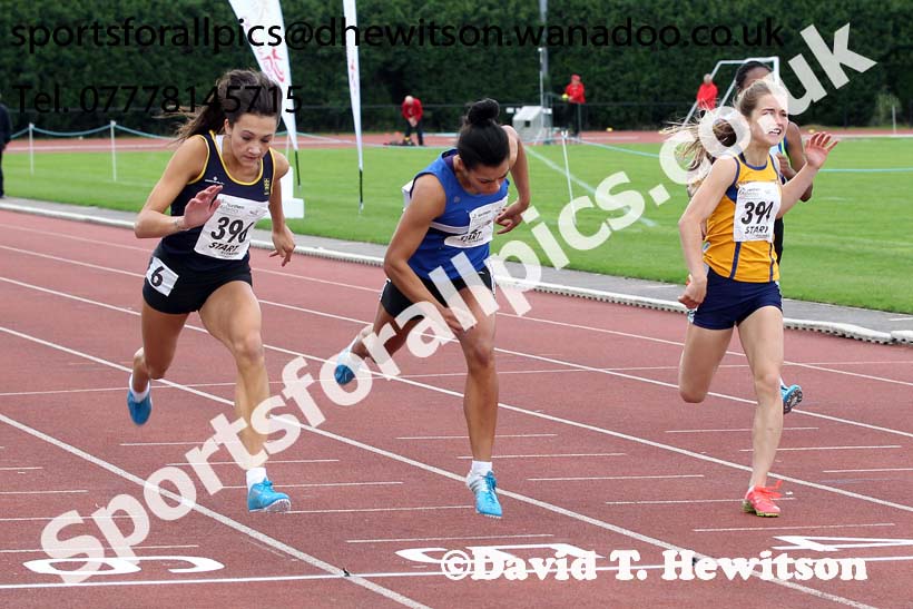 Under-17 womens 100 metres, Northern Under-15 and under-17 Championships, Wigan. Photo: David T. Hewitson/Sports for All Pics